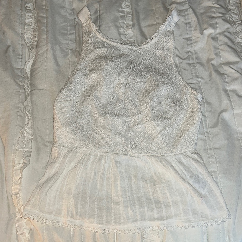 American Eagle lace tank